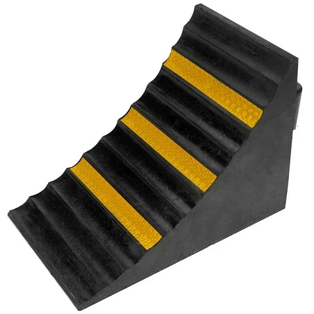 Cuña de goma para rueda coche.