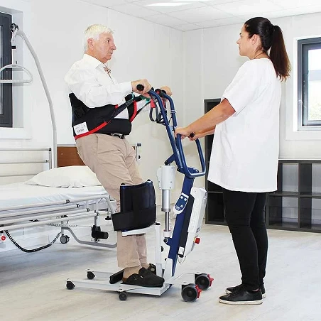 Grúa de bipedestación y traslado pequeña.