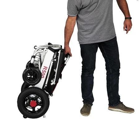 SILLA RUEDAS ELÉCTRICA R500 PEQUEÑA Y PLEGABLE