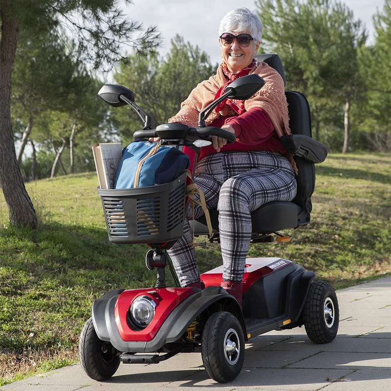 scooter grande mallorka con amortiguacion en las 4 ruedas