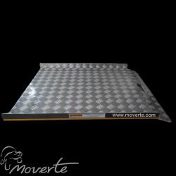 Rampa para bordillos y aceras: Largo 122 cm. Ancho 75 cm.