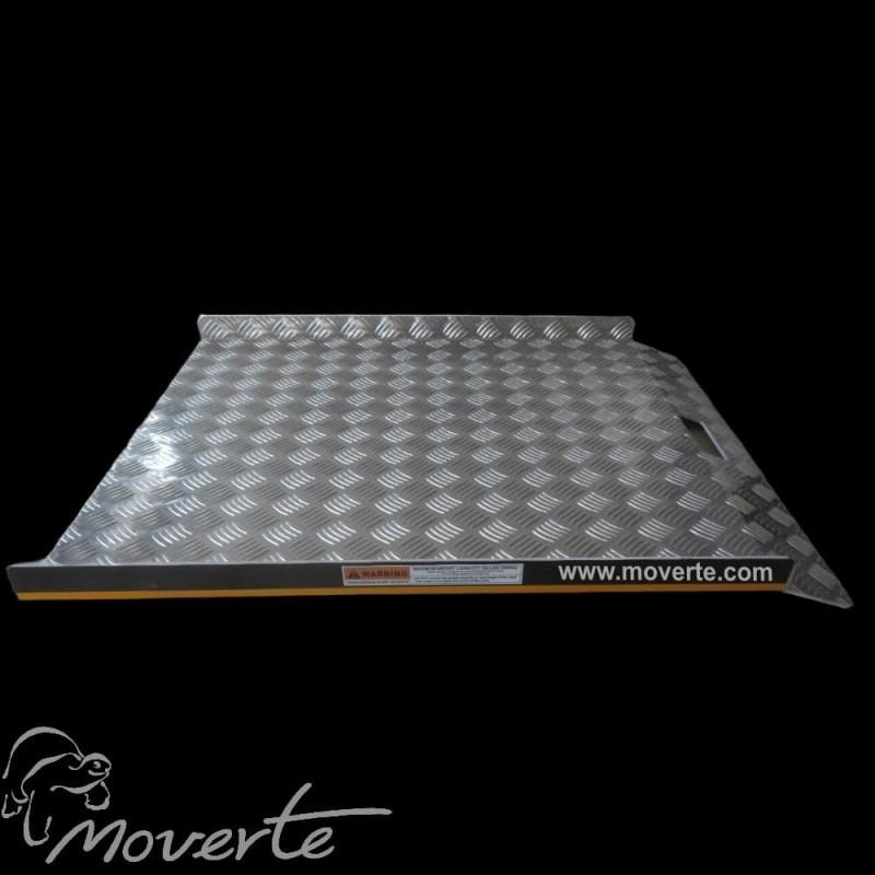 Rampa para bordillos y aceras: Largo 122 cm. Ancho 75 cm.