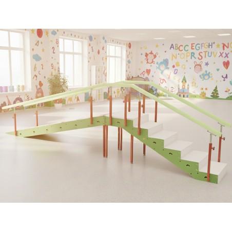 Escalera infantil con 6 peldaños + rampa moverte.addisnetwork.es 