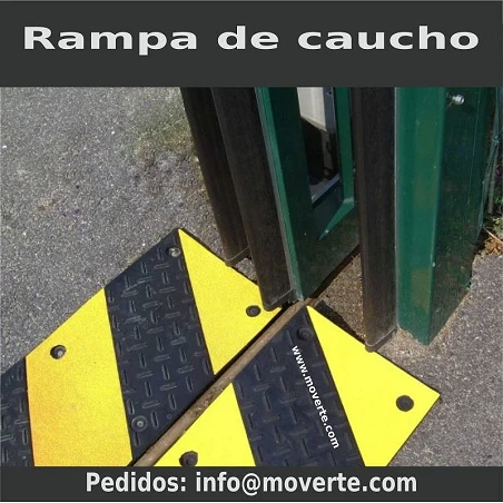 Rampa con bandas negras y amarillas de alta visibilidad